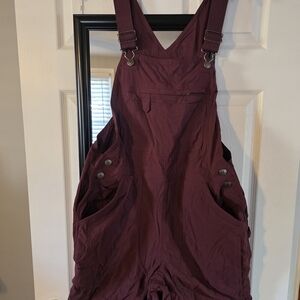 Duluth Trading Co Maroon Overall Shorts